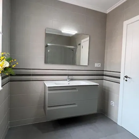 Maria De Lucia-piso 2º Appartement