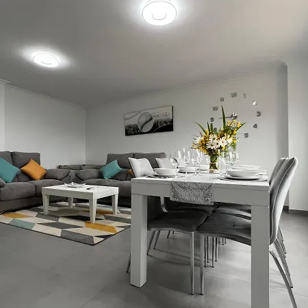 Maria De Lucia-piso 2º Arou